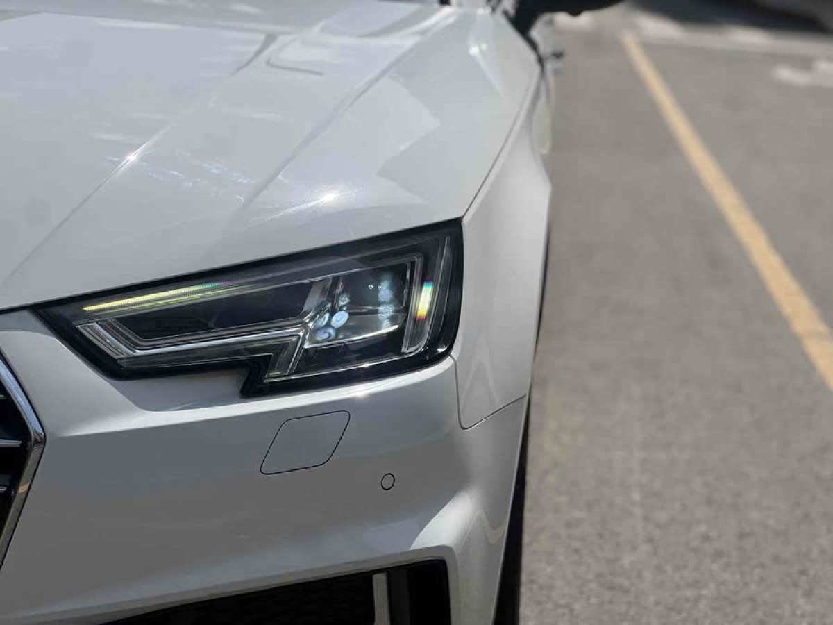 奧迪 奧迪A4L  2019款 40 TFSI 進(jìn)取型 國VI圖片