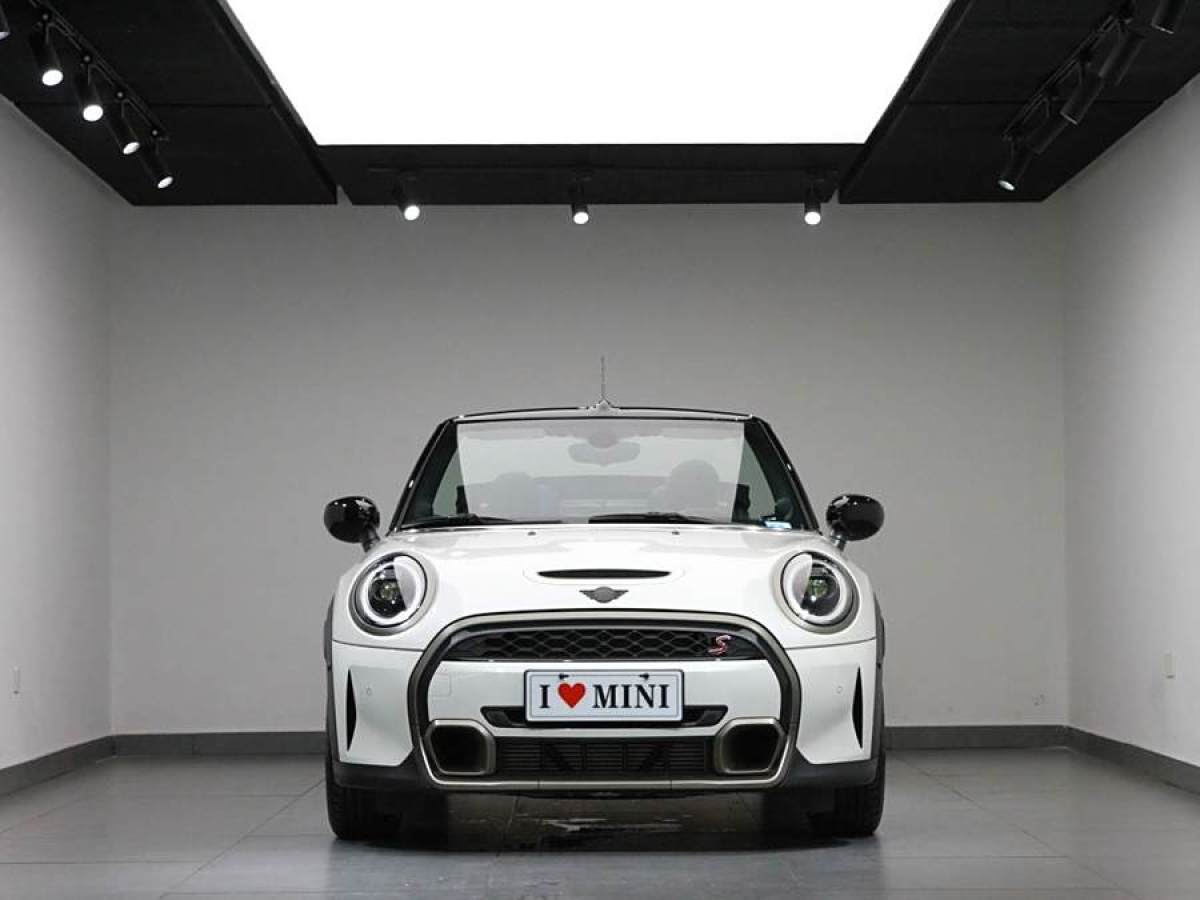 MINI MINI  2023款 2.0T COOPER S CABRIO 國(guó)王十字特別版圖片