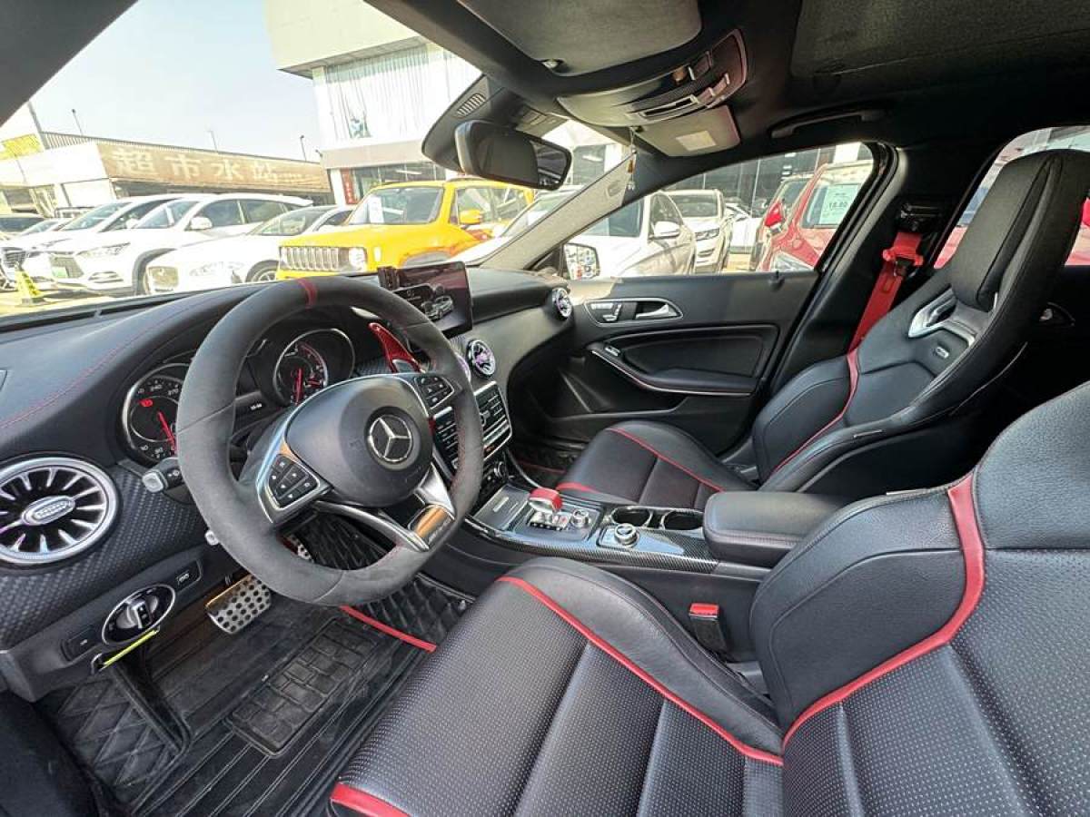 奔驰 奔驰A级AMG  2018款 AMG A 45 4MATIC 臻藏版图片