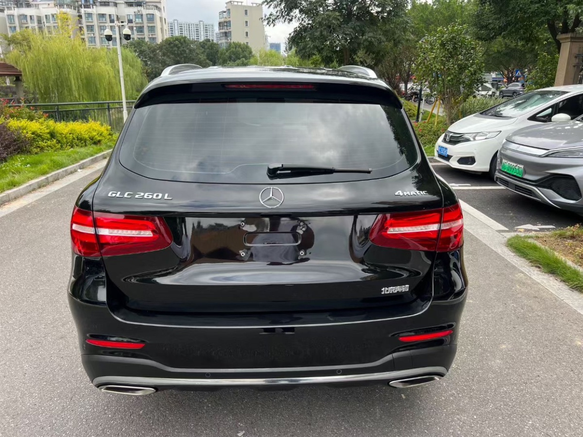 奔驰 奔驰GLC  2019款 改款 GLC 260 L 4MATIC 豪华型图片