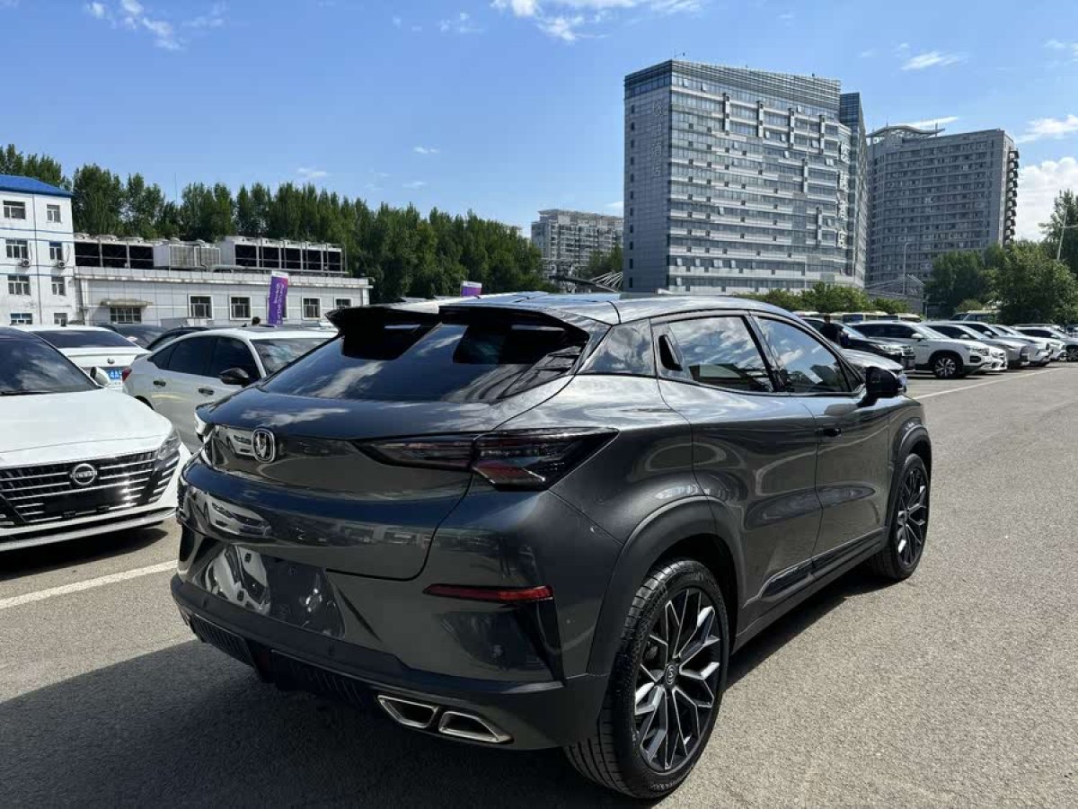 長安 UNI-T  2022款 1.5T 尊貴型圖片