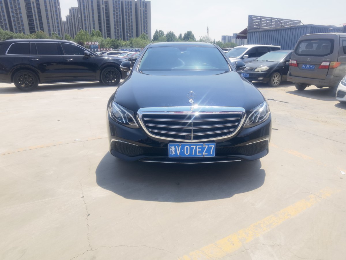 奔馳 奔馳E級(jí)  2020款 改款 E 300 L 殊享版圖片