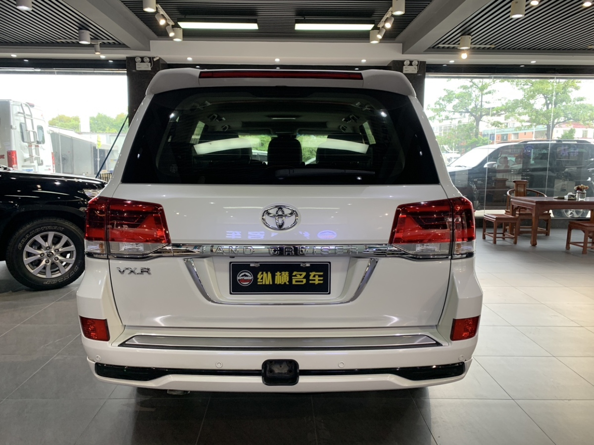 豐田 蘭德酷路澤  2018款 5.7L VX-R 12氣 底升(中東版)圖片