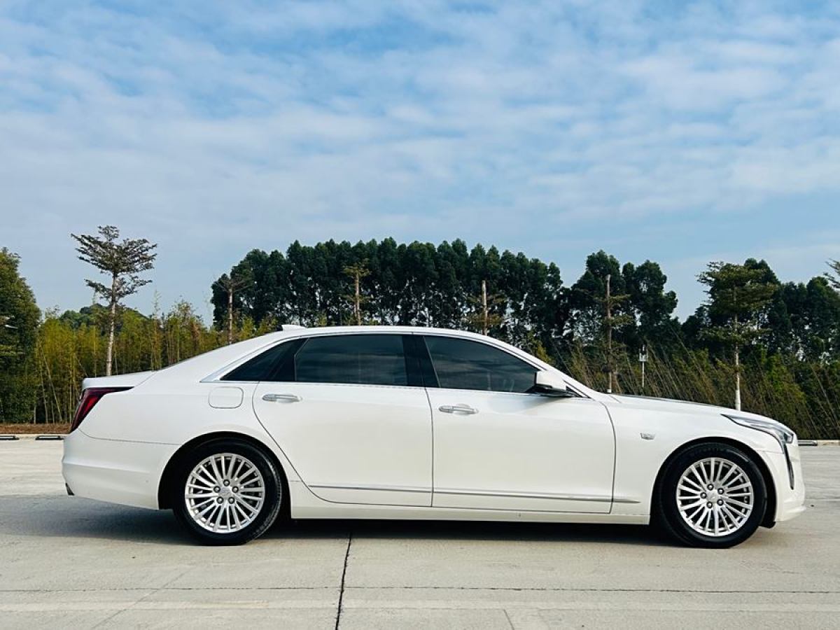 凱迪拉克 CT6  2019款 28T 豪華型圖片