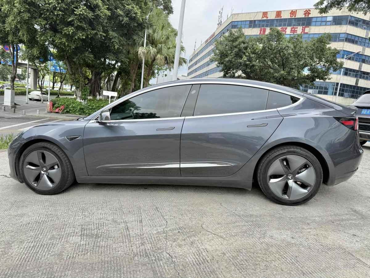 特斯拉 Model 3  2019款 長續(xù)航后驅(qū)版圖片