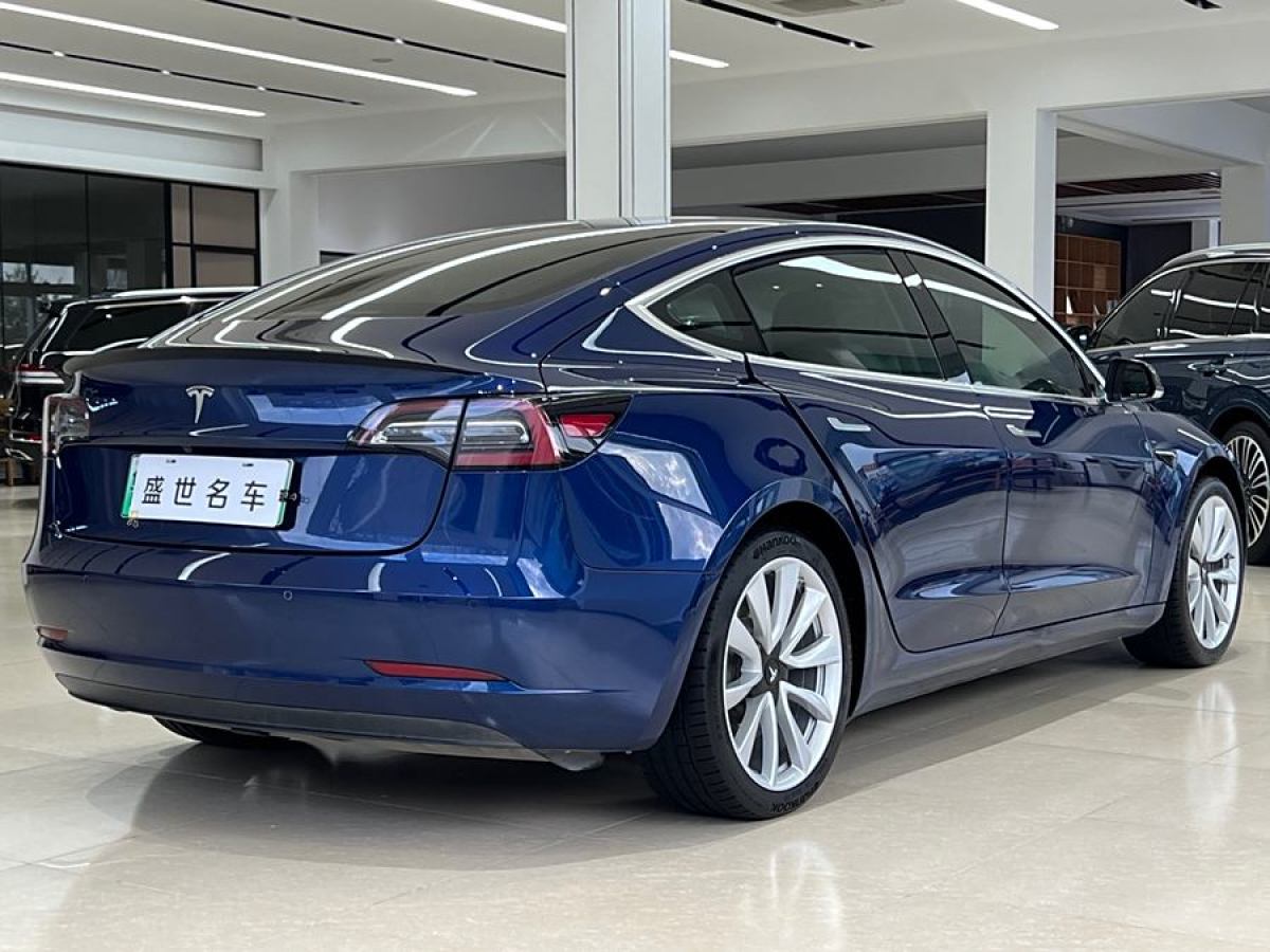 特斯拉 Model 3  2019款 標(biāo)準(zhǔn)續(xù)航后驅(qū)升級版圖片