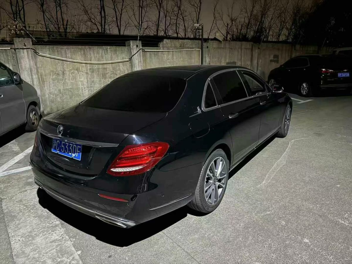 奔馳 奔馳A級(jí)  2019款  A 220 L 4MATIC 運(yùn)動(dòng)轎車圖片