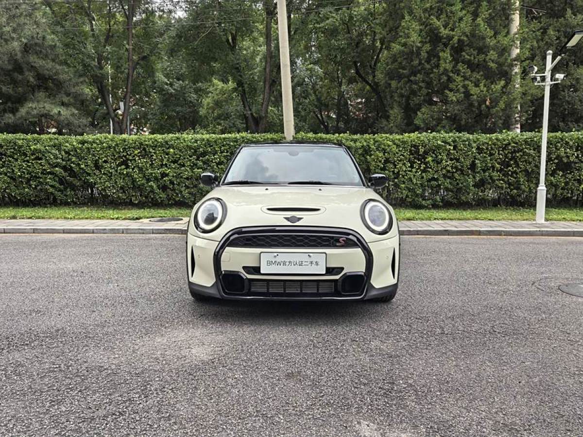 MINI MINI  2023款 2.0T COOPER S 藝術(shù)家 五門版圖片