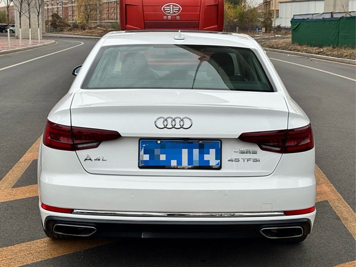 奧迪 奧迪A4L  2019款 40 TFSI 進取型 國VI圖片