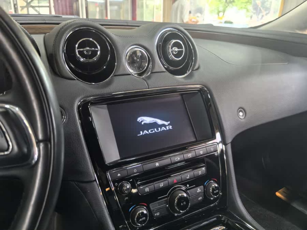 捷豹 XJ  2016款 XJL 3.0 SC 兩驅典雅商務版圖片