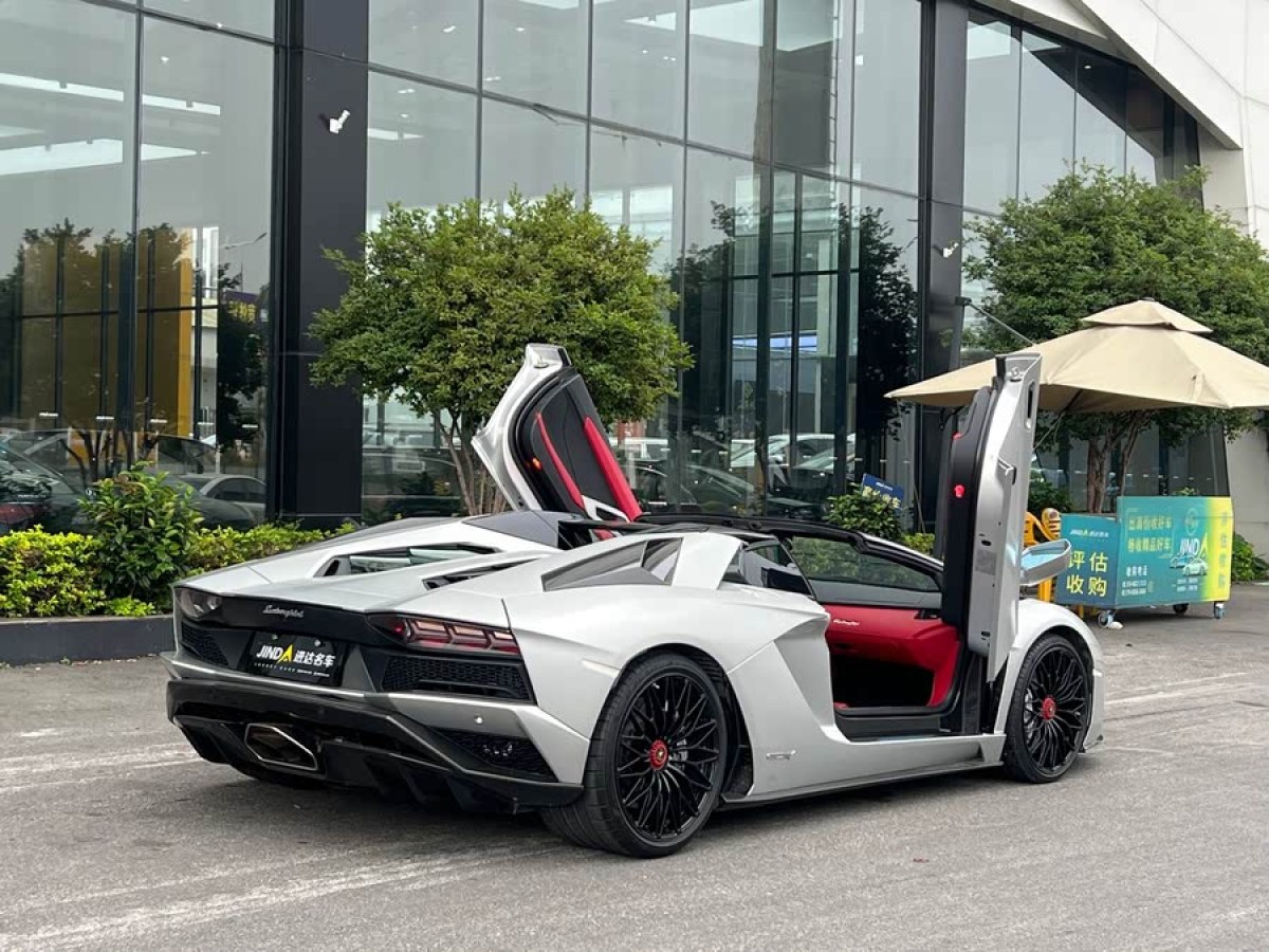 蘭博基尼 Aventador  2017款 Aventador S圖片