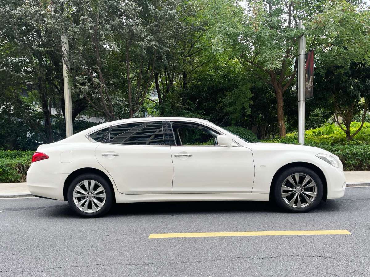 英菲尼迪 Q70  2015款 Q70L 2.5L 精英版圖片