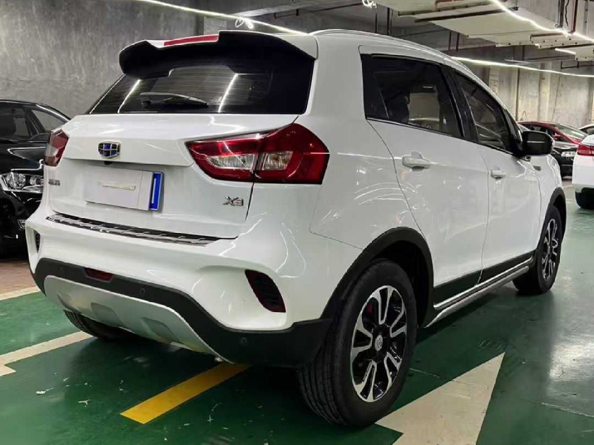 吉利 遠(yuǎn)景X3  2019款  升級(jí)版 1.5L CVT尊貴型圖片
