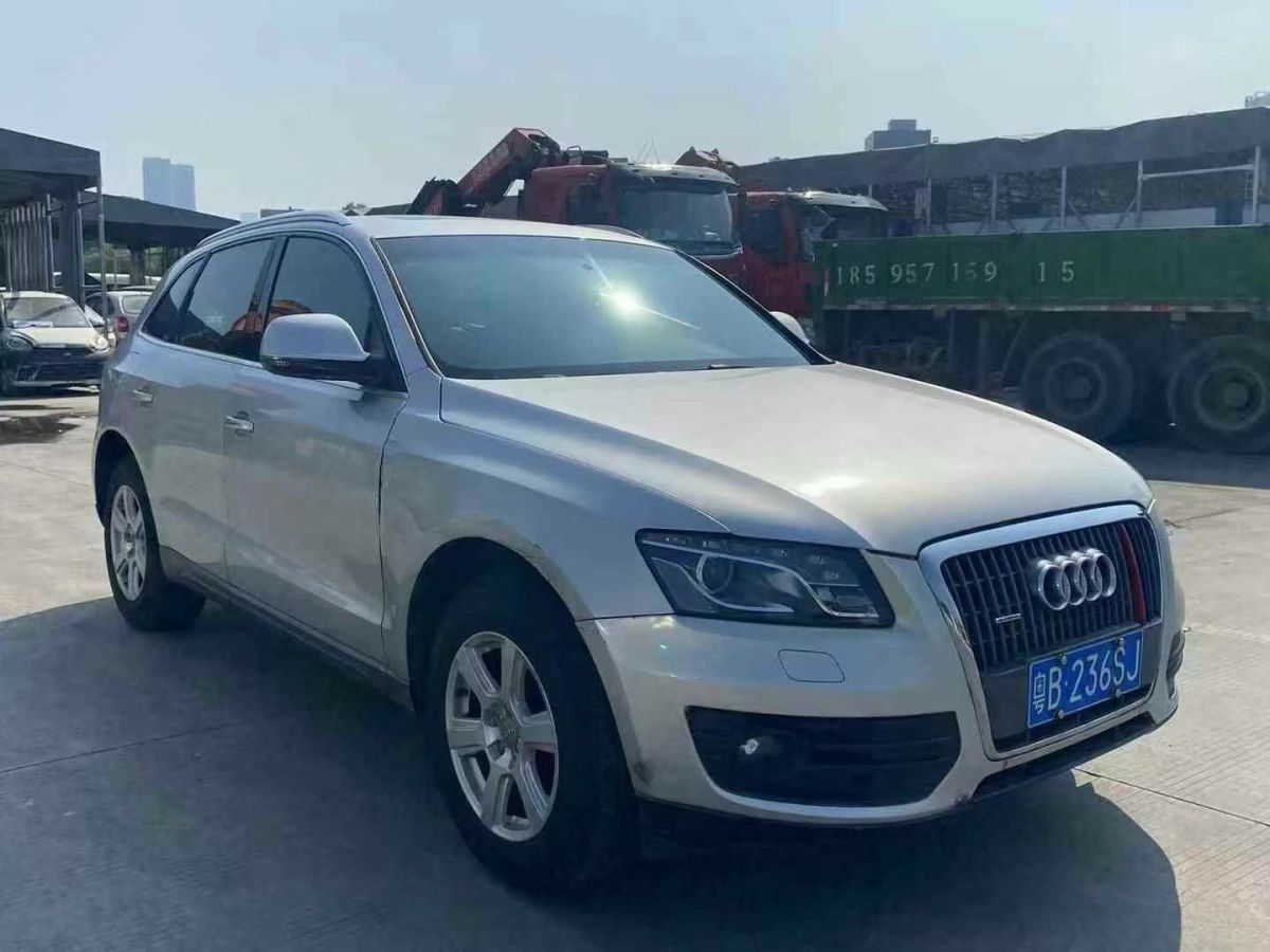 奧迪 奧迪Q5  2010款 Q5 2.0TSI 首發(fā)限量版運(yùn)動(dòng)版圖片