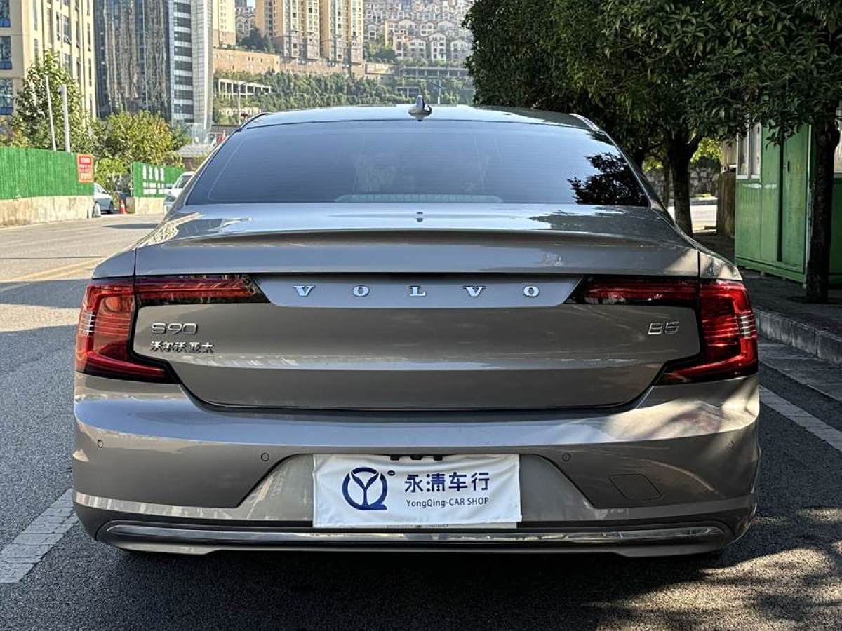 沃尔沃 S90  2021款 B5 智逸豪华版图片