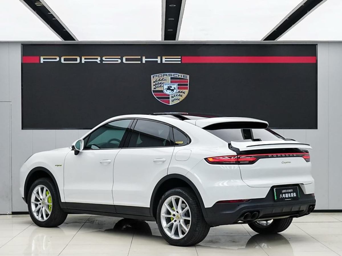 2020年8月保時捷 Cayenne新能源  2020款 Cayenne E-Hybrid Coupé 2.0T