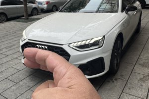 奥迪A4L 奥迪 40 TFSI 豪华动感型