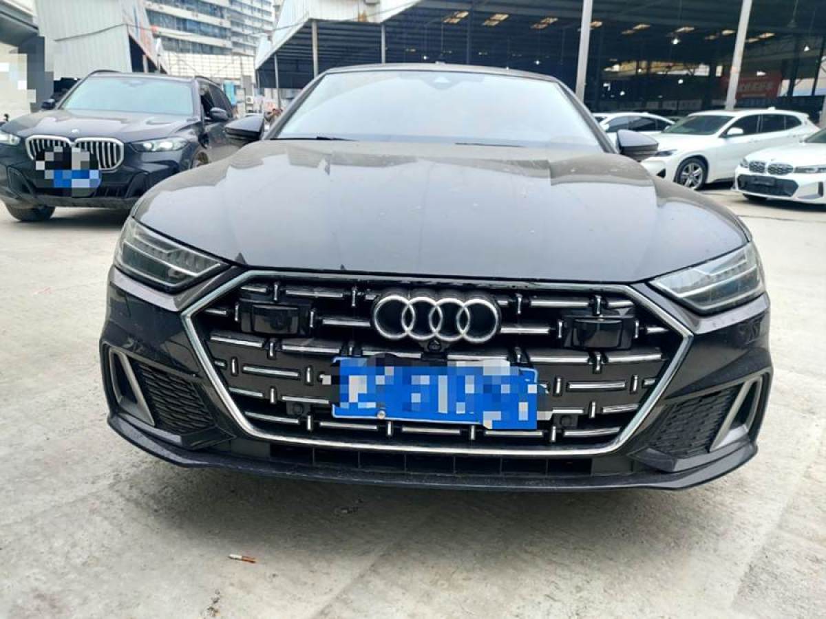 2022年6月奧迪 奧迪A7L  2024款 45TFSI S-line 筑夢(mèng)型 流晶套裝