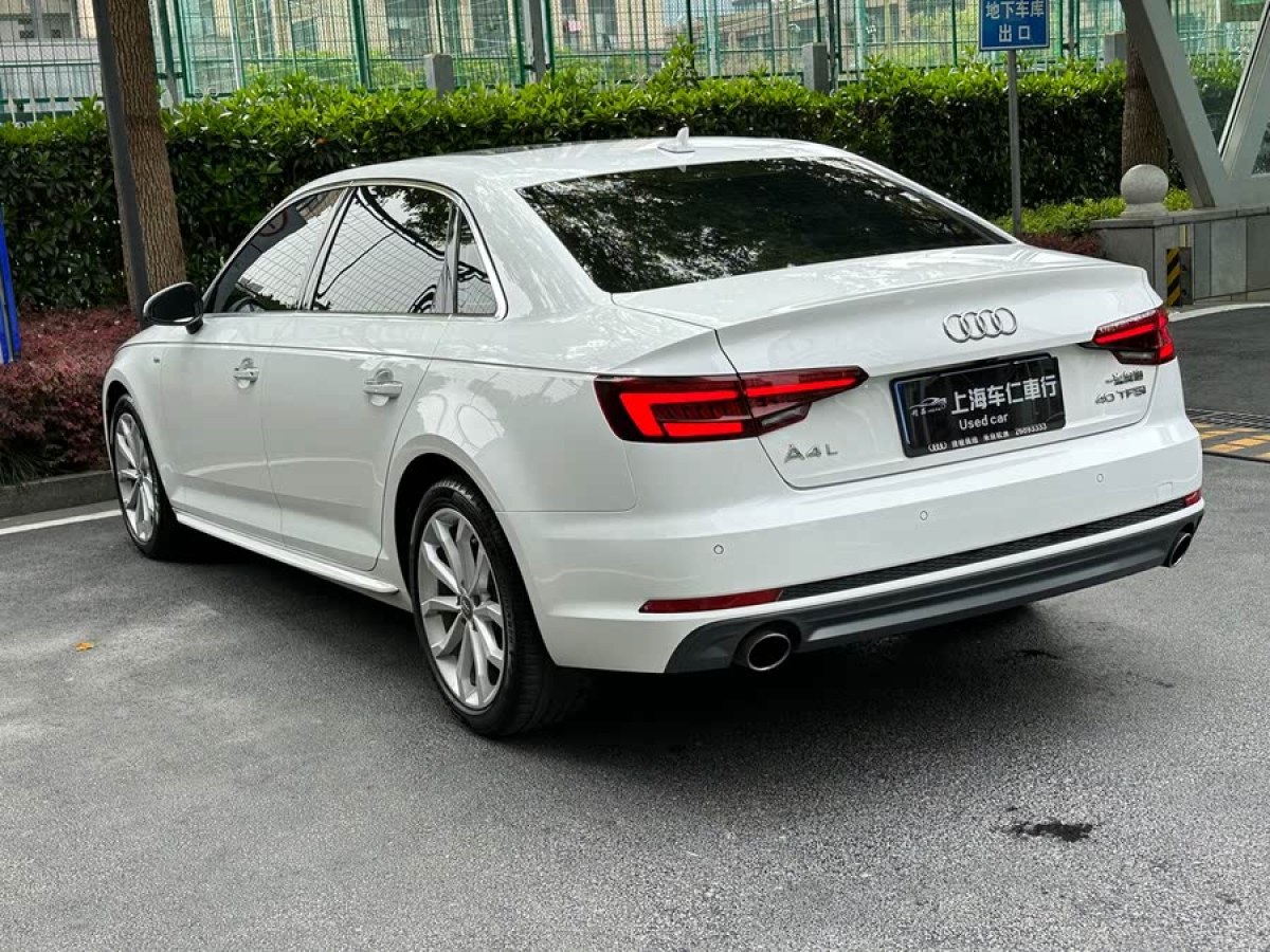 奧迪 奧迪A4L  2018款 30周年年型 40 TFSI 時(shí)尚型圖片