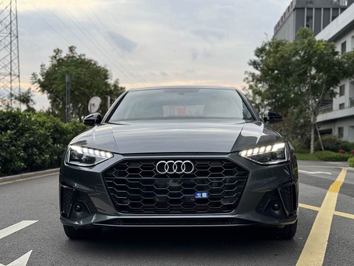 奧迪 奧迪A4L  2022款 40 TFSI 豪華動(dòng)感型圖片