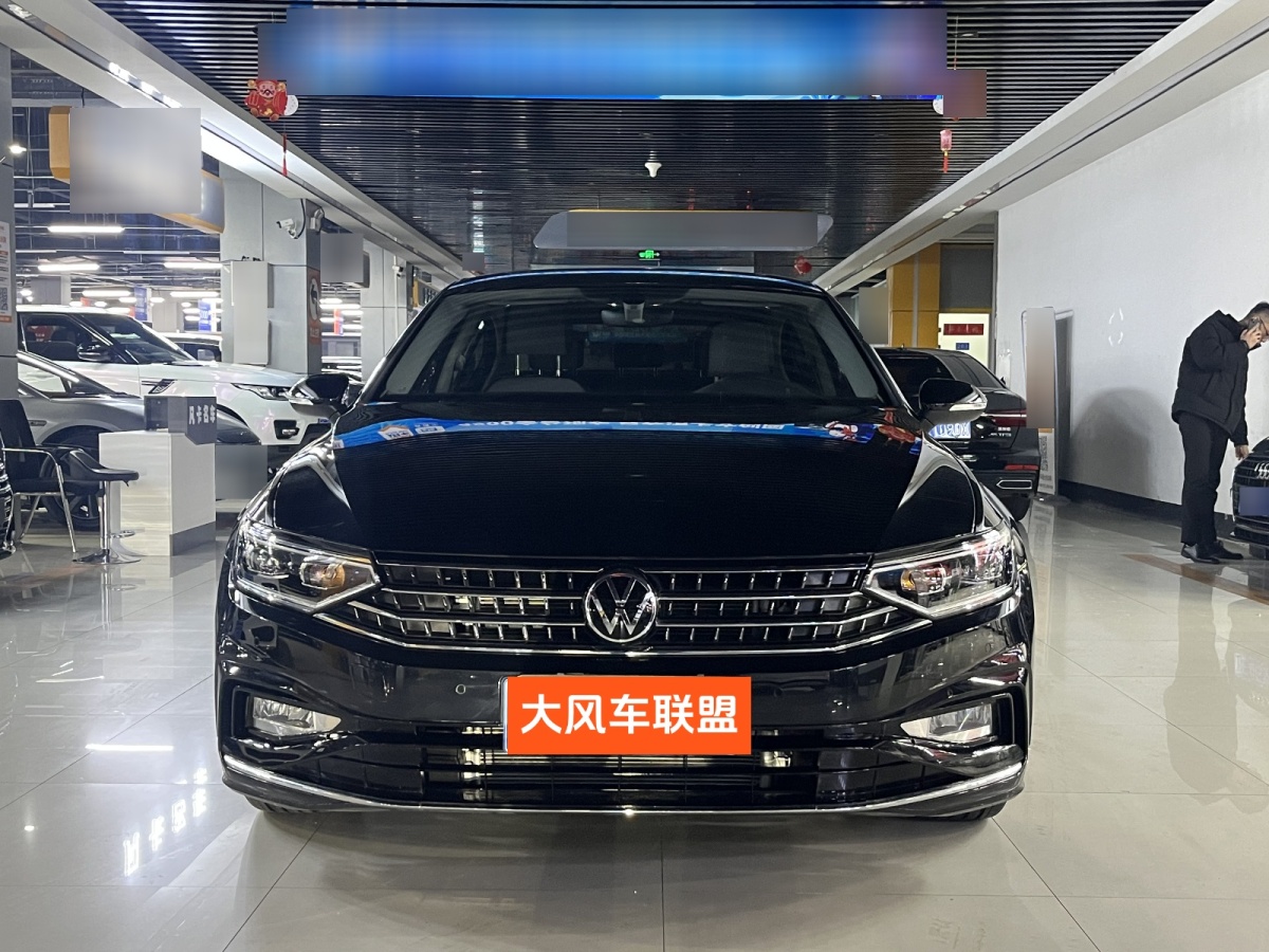 大眾 邁騰  2023款 200萬輛紀(jì)念版 330TSI DSG領(lǐng)先型圖片