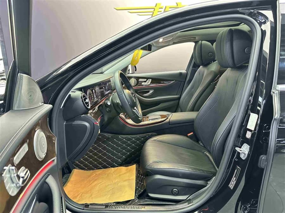 奔馳 奔馳E級(jí)  2019款 改款 E 300 L 豪華型圖片