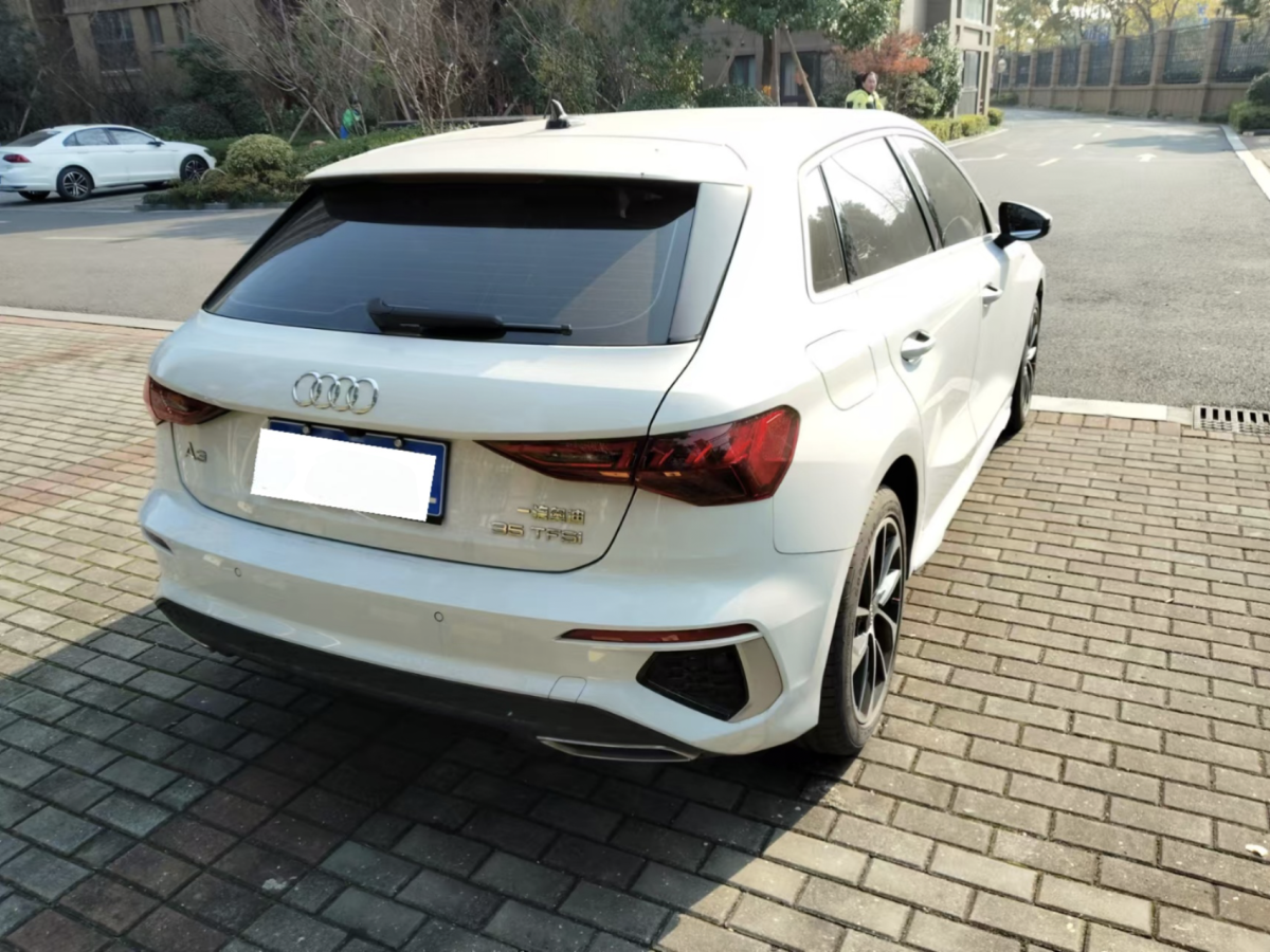 奧迪 奧迪A3  2021款 Sportback 35 TFSI 進(jìn)取運(yùn)動型圖片