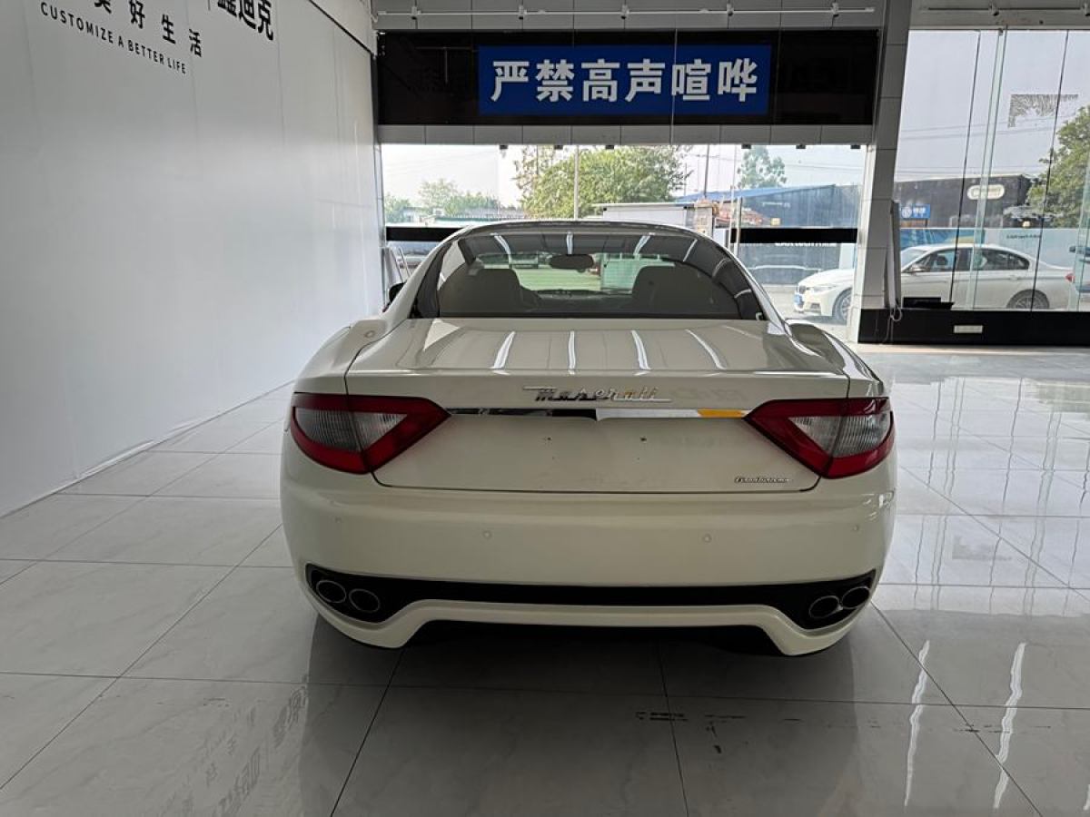 瑪莎拉蒂 GranTurismo  2007款 4.2L 標(biāo)準(zhǔn)版圖片