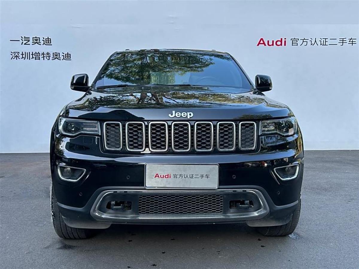 Jeep 大切諾基  2020款 3.0L 專業(yè)導航版圖片