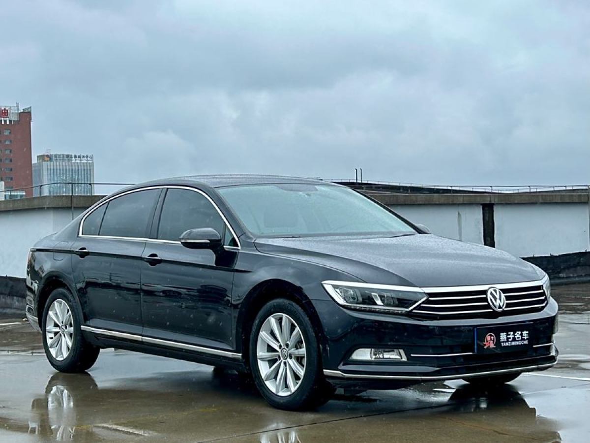 大眾 邁騰  2019款  330TSI DSG 領(lǐng)先型 國(guó)VI圖片