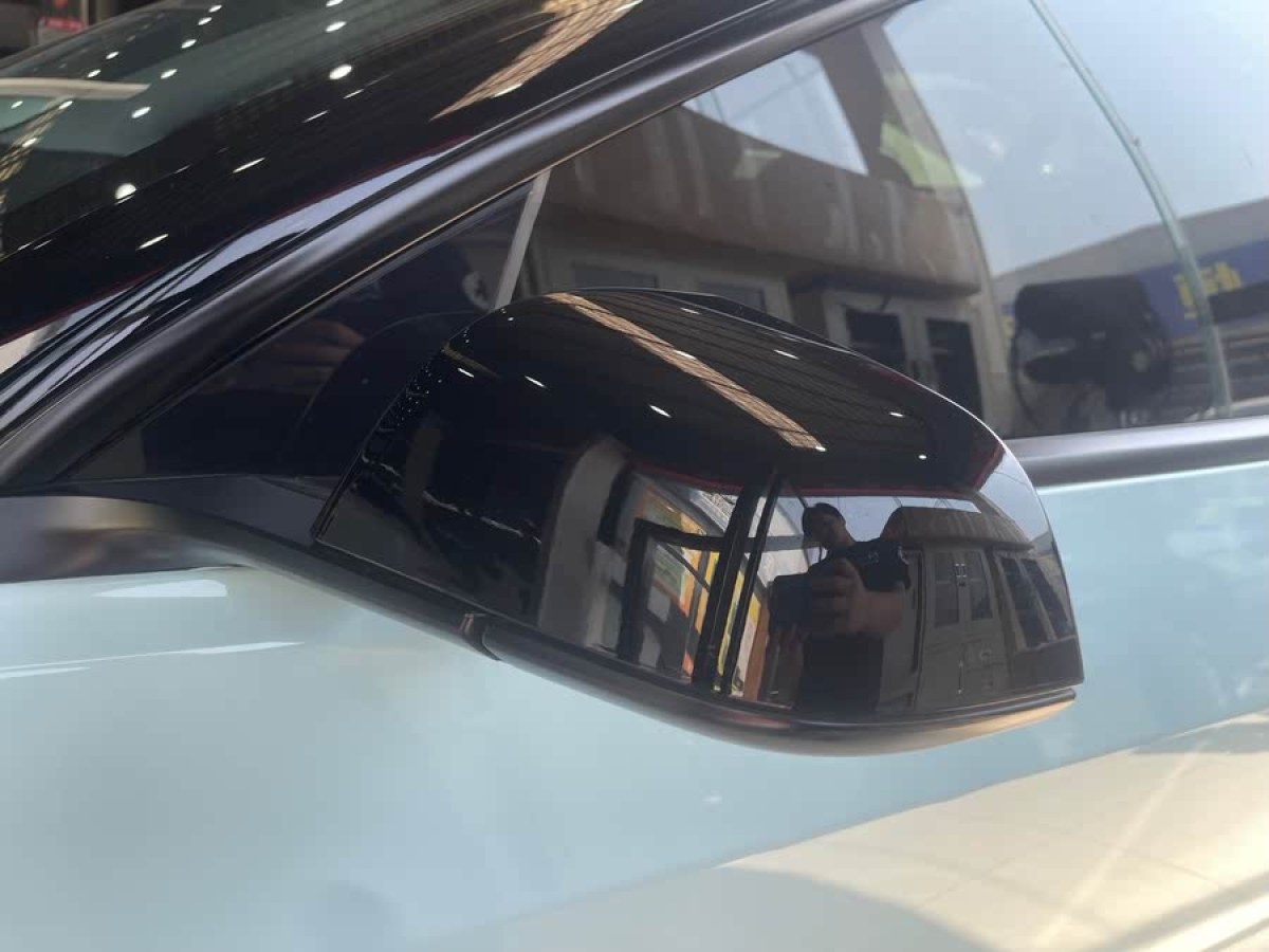 特斯拉 Model 3  2021款 改款 標(biāo)準(zhǔn)續(xù)航后驅(qū)升級版圖片