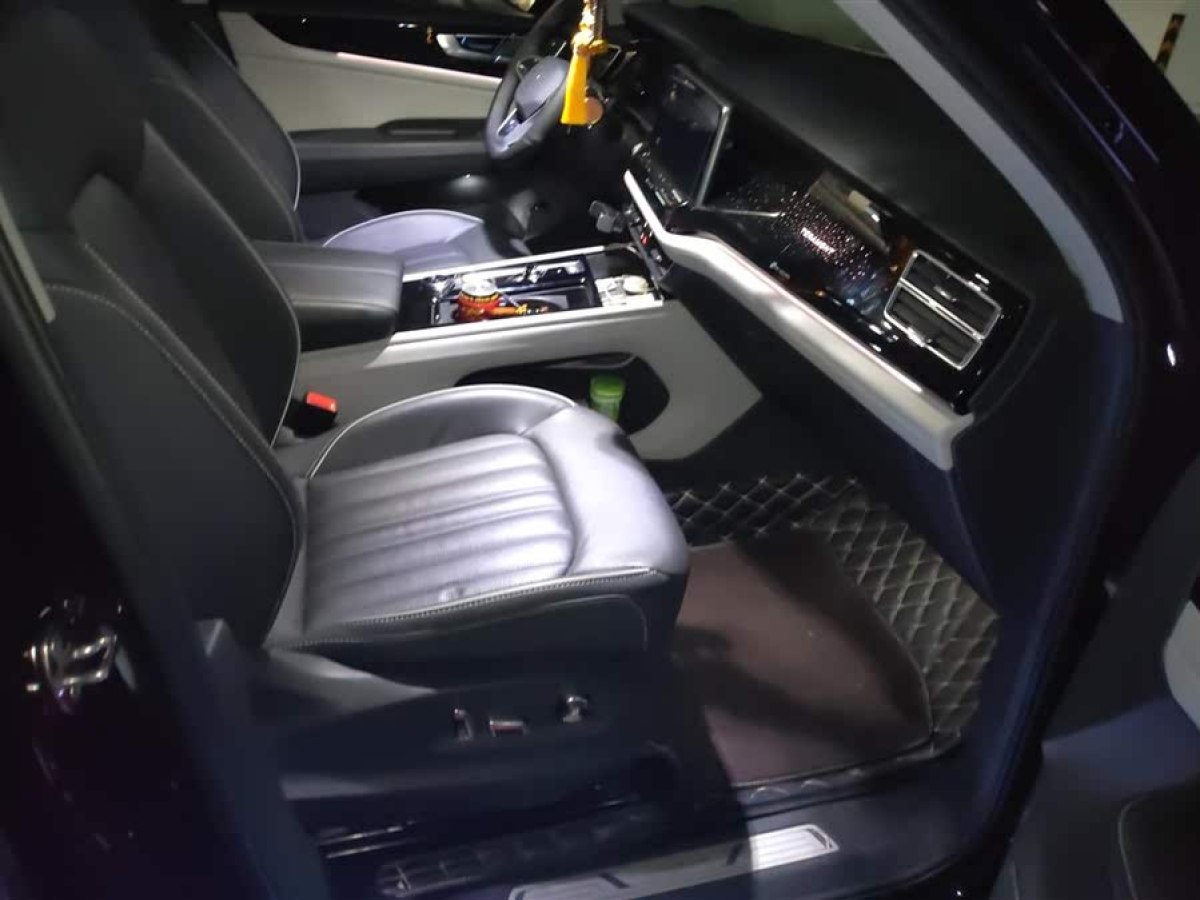 大眾 途昂  2022款 530 V6 四驅(qū)尊崇豪華版圖片