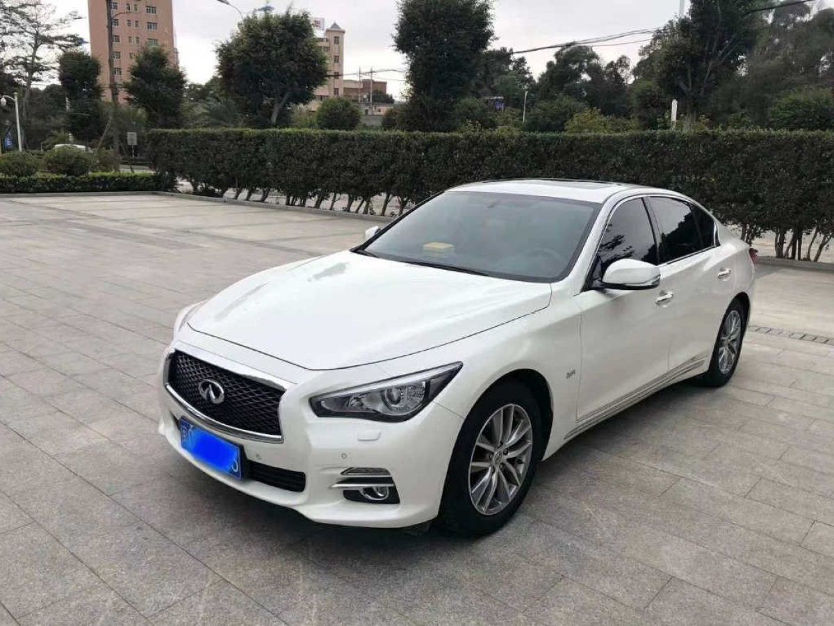 【福州】2015年03月 英菲尼迪 q50l 2015款 2.0t 悅享版 自動檔