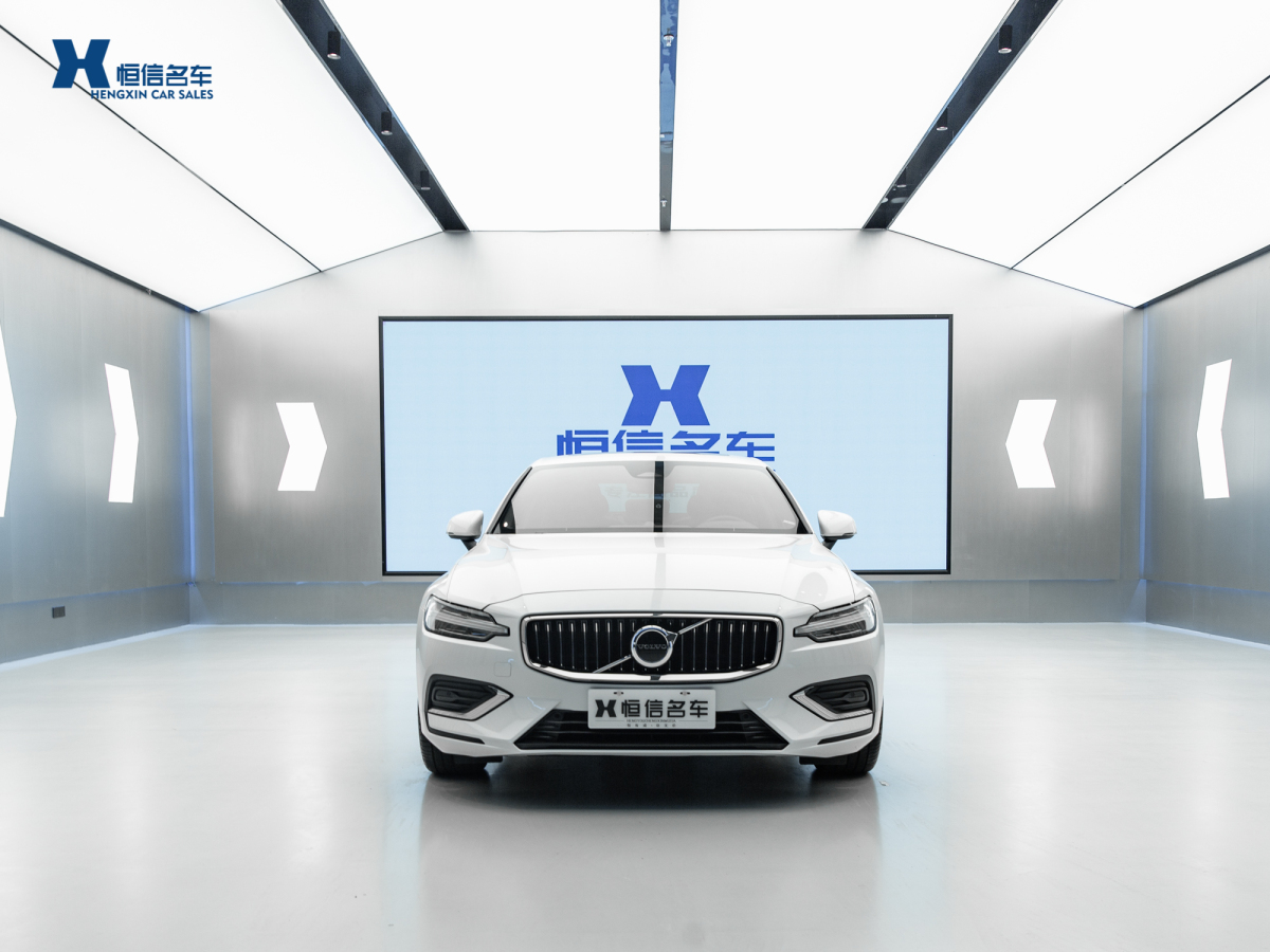 2022年12月沃爾沃 S60L  2023款 B4 智遠(yuǎn)豪華版