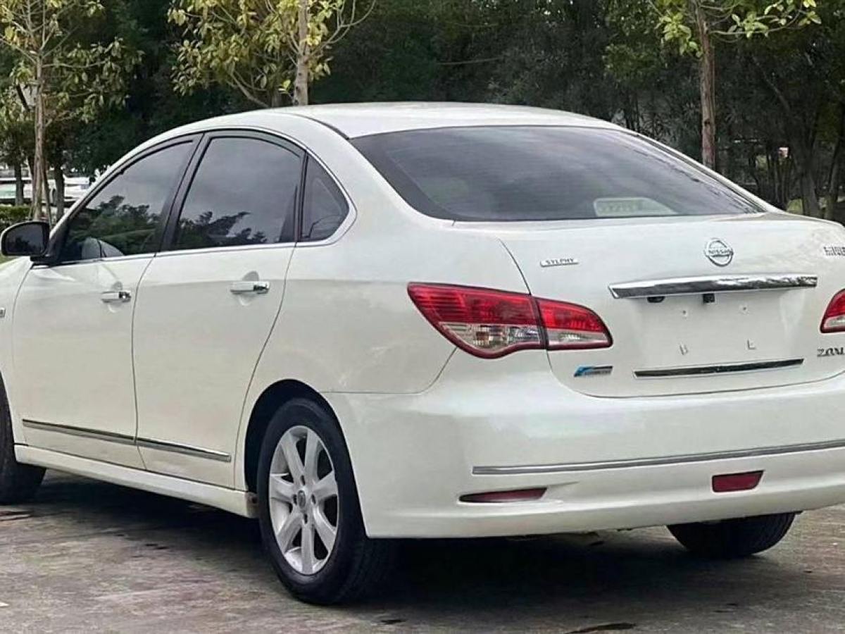 日產(chǎn) 軒逸  2009款 2.0XL CVT科技天窗版圖片