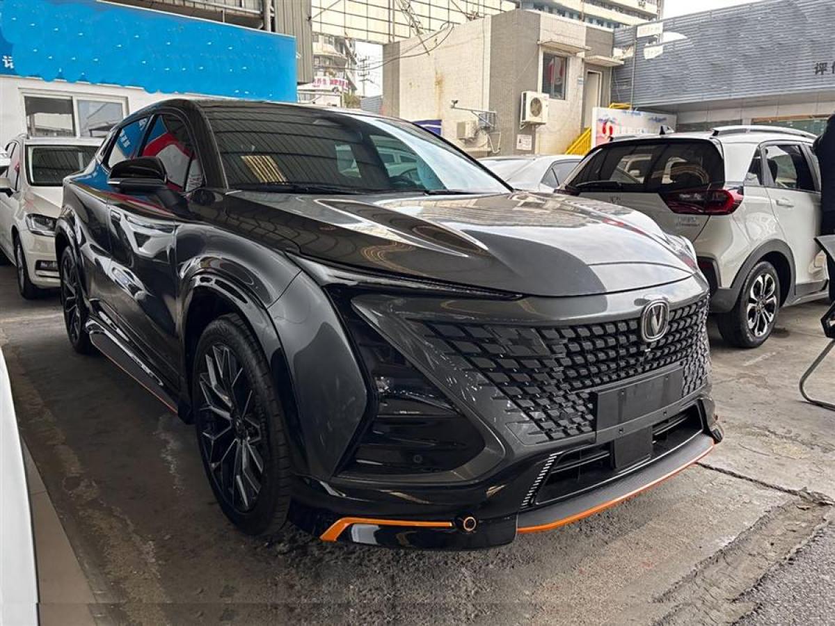 長(zhǎng)安 UNI-T  2022款 1.5T 卓越型圖片