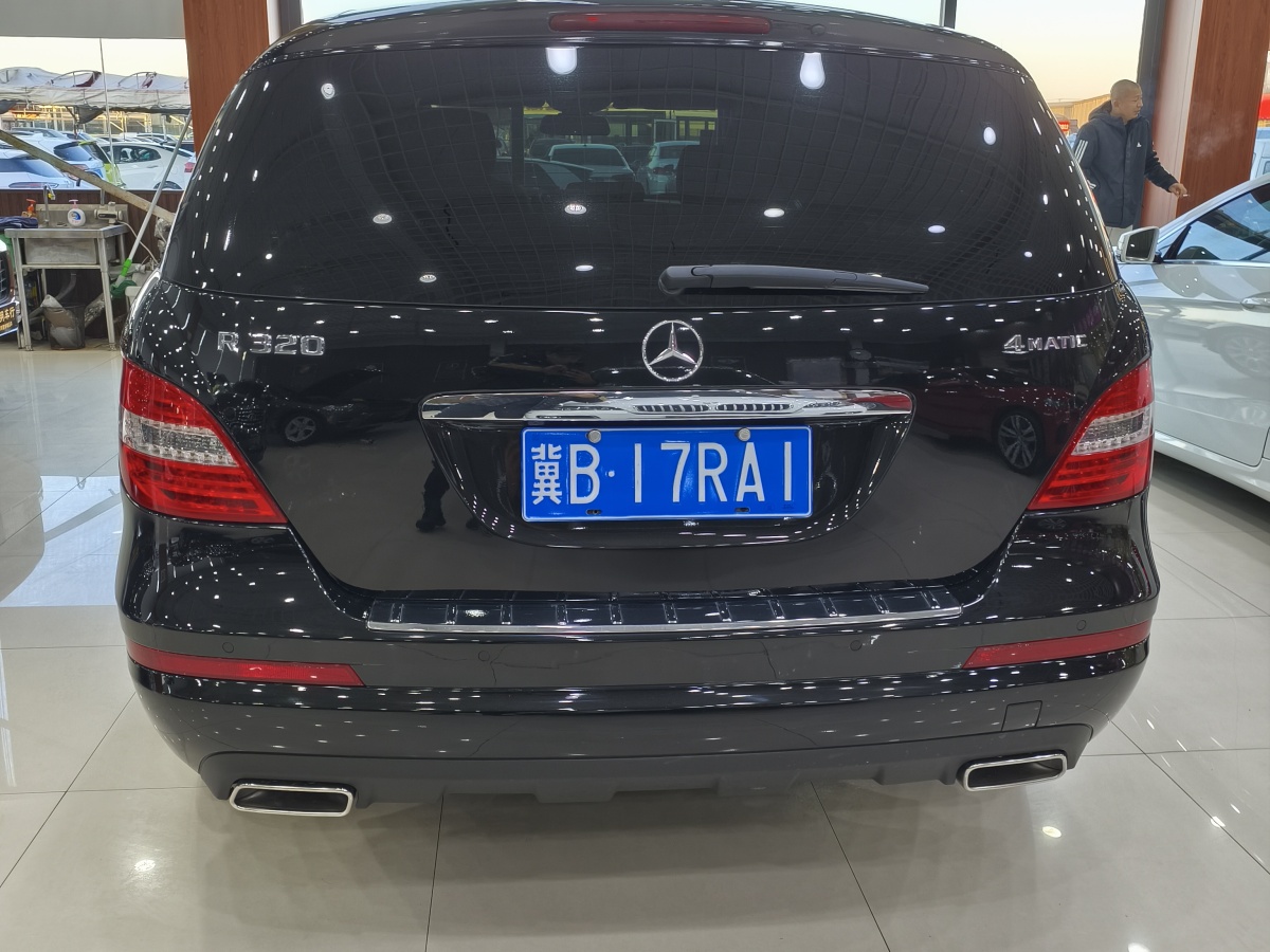 奔馳 奔馳R級  2017款 R 320 4MATIC 豪華型臻藏版圖片