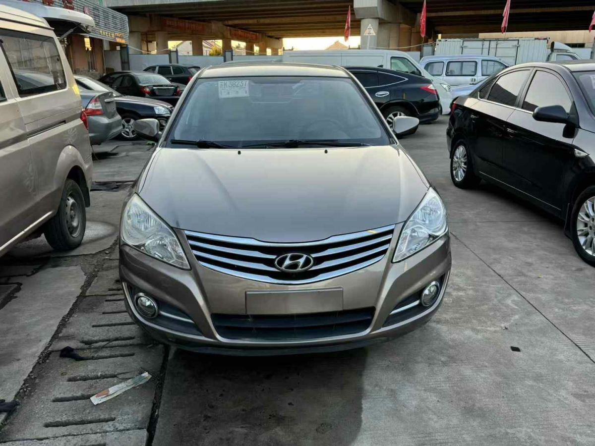 現(xiàn)代 朗動  2013款 1.6L 自動領(lǐng)先型圖片