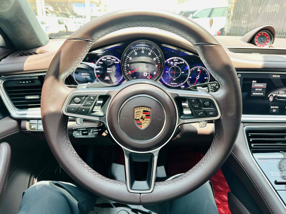 保時(shí)捷 Panamera  2017款 Panamera 4 行政加長(zhǎng)版 3.0T圖片