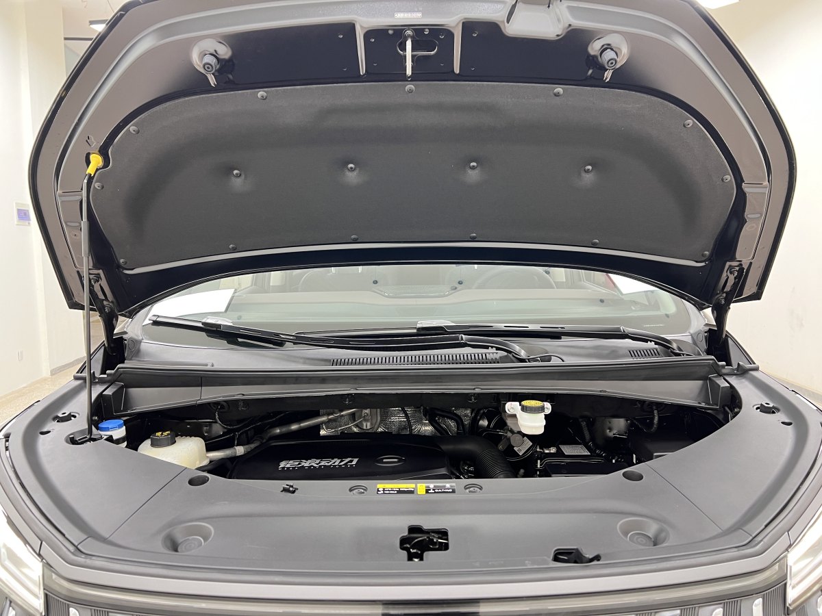 廣汽傳祺 M8  2024款 宗師系列 400T 至尊版圖片