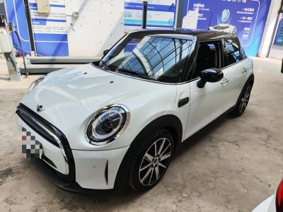 2024年1月 MINI MINI 改款 1.5T COOPER 藝術家 五門版圖片