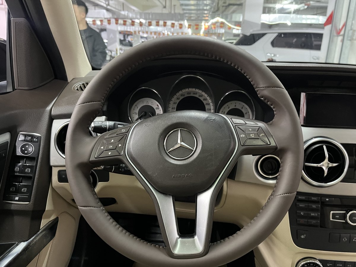 奔馳 奔馳GLK級  2013款 GLK 300 4MATIC 豪華型圖片