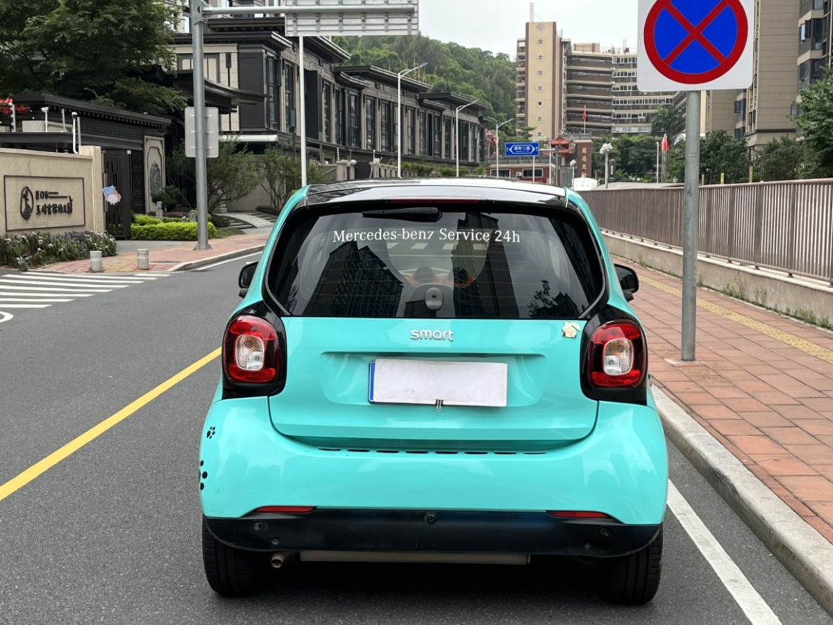 2016年12月smart fortwo  2015款 1.0L 52千瓦硬頂靈動(dòng)版