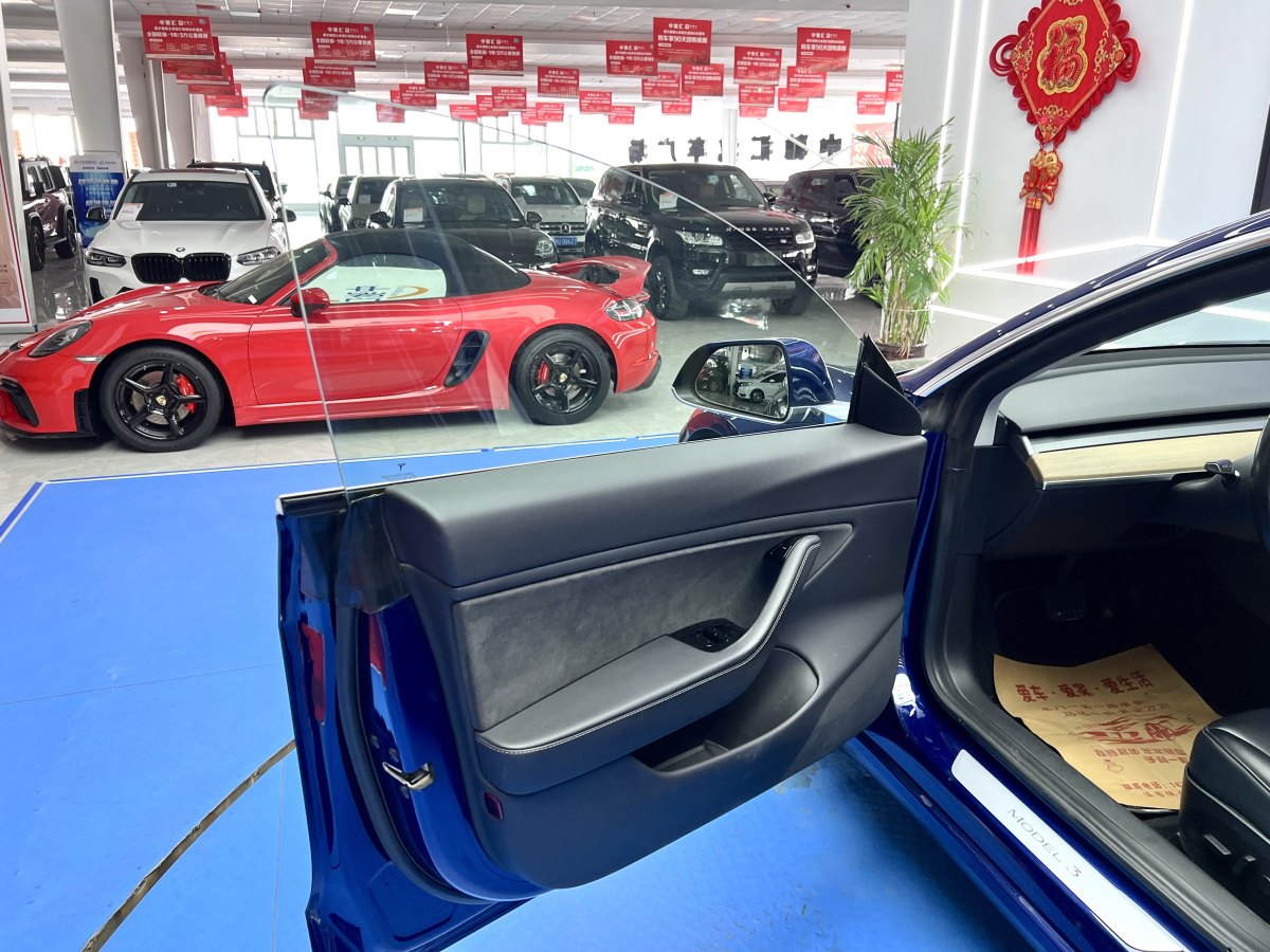 特斯拉 Model 3  2019款 長續(xù)航后驅(qū)版圖片