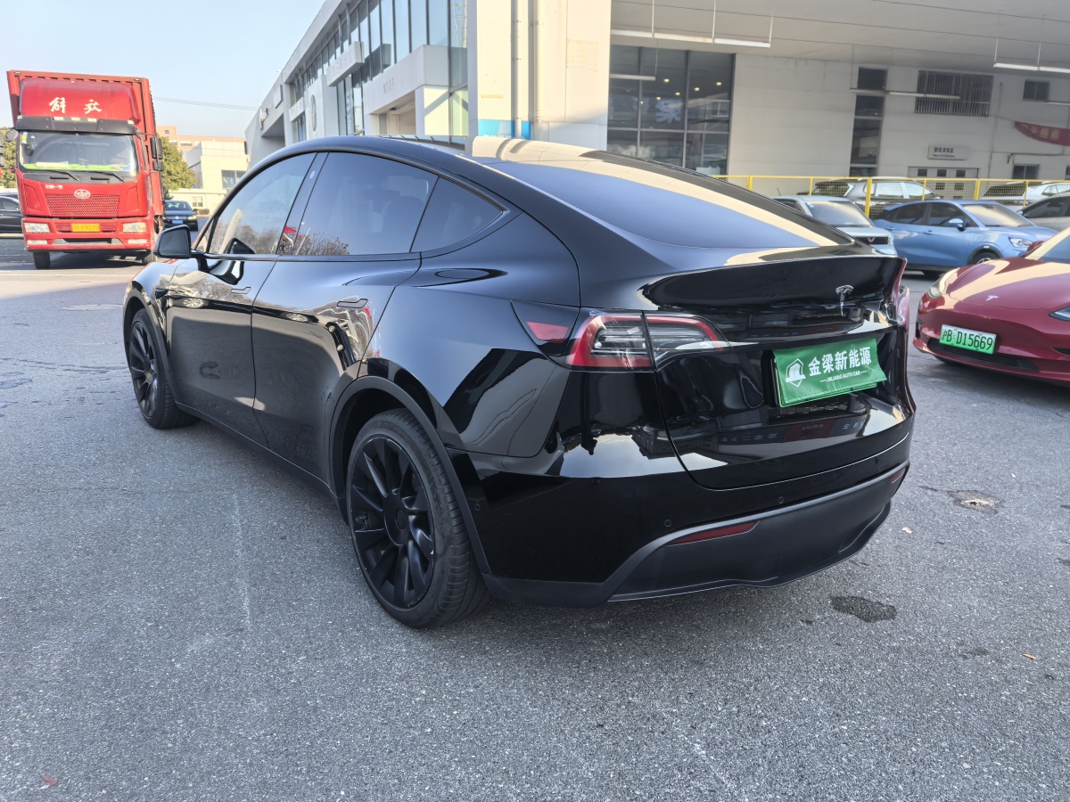 特斯拉 Model 3  2021款 改款 標(biāo)準(zhǔn)續(xù)航后驅(qū)升級(jí)版圖片