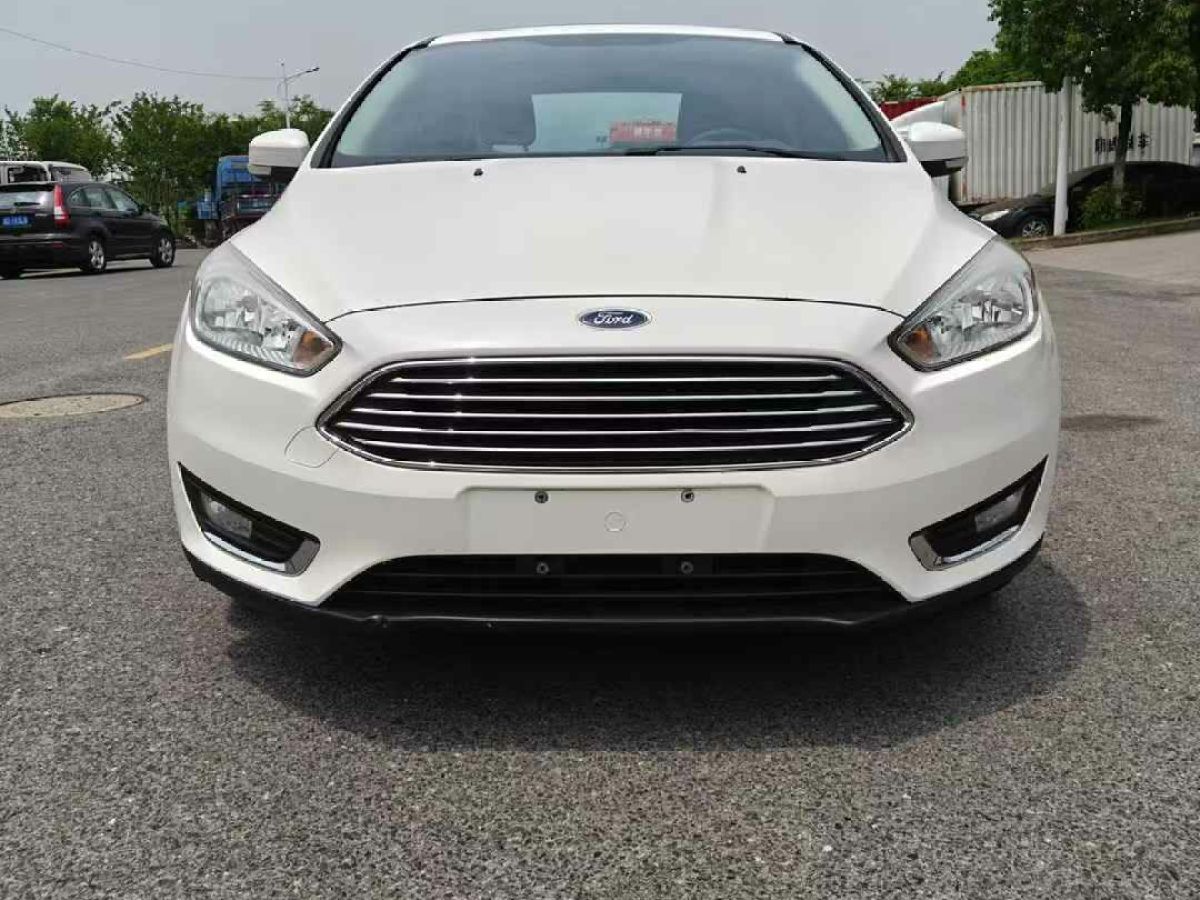 福特 ?？怂? 2015款 三廂 1.6L 自動舒適型圖片