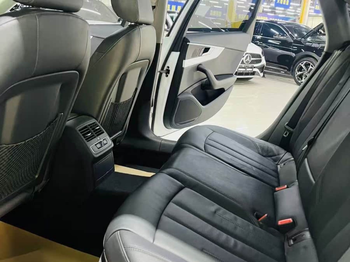 奧迪 奧迪A4L  2018款 30周年年型 40 TFSI 時尚型圖片