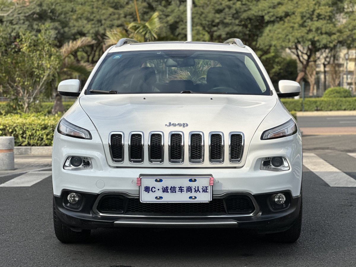 Jeep 自由光  2017款 2.4L 領(lǐng)先智能版圖片