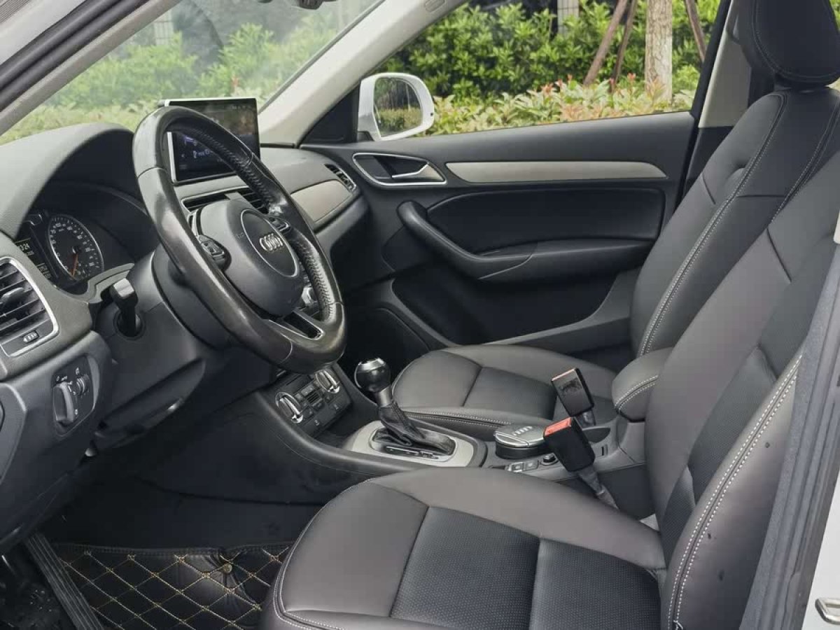 奧迪 奧迪Q3  2015款 35 TFSI 進(jìn)取型圖片