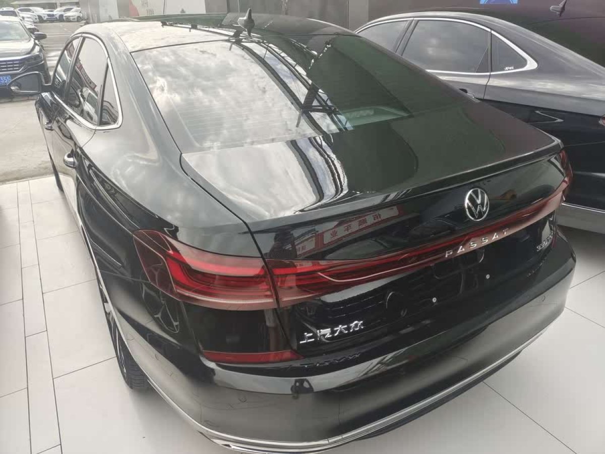大眾 帕薩特  2022款 330TSI 尊貴版圖片